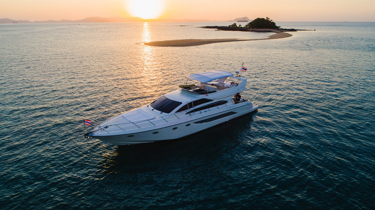 Аренда яхты Riva 70 Dolce Vita Aria Blue на Пхукете
